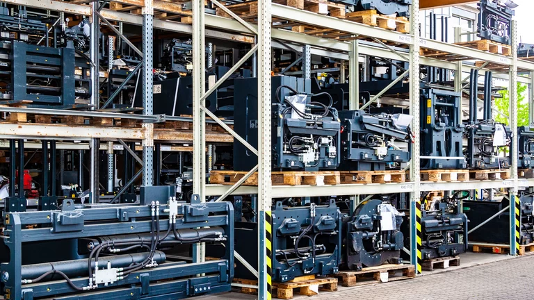 View into a KAUP service warehouse with a large number of stored spare parts
