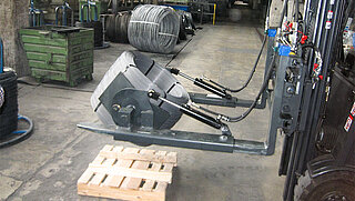 Kippbare Rollenspannarme T106AH180