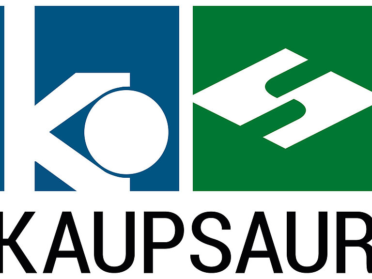Collage de los logotipos de KAUP y SAUR con el nombre de la empresa conjunta "KAUPSAUR" debajo
