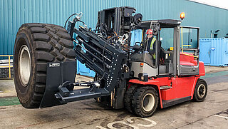 Tyre Handler T421SV