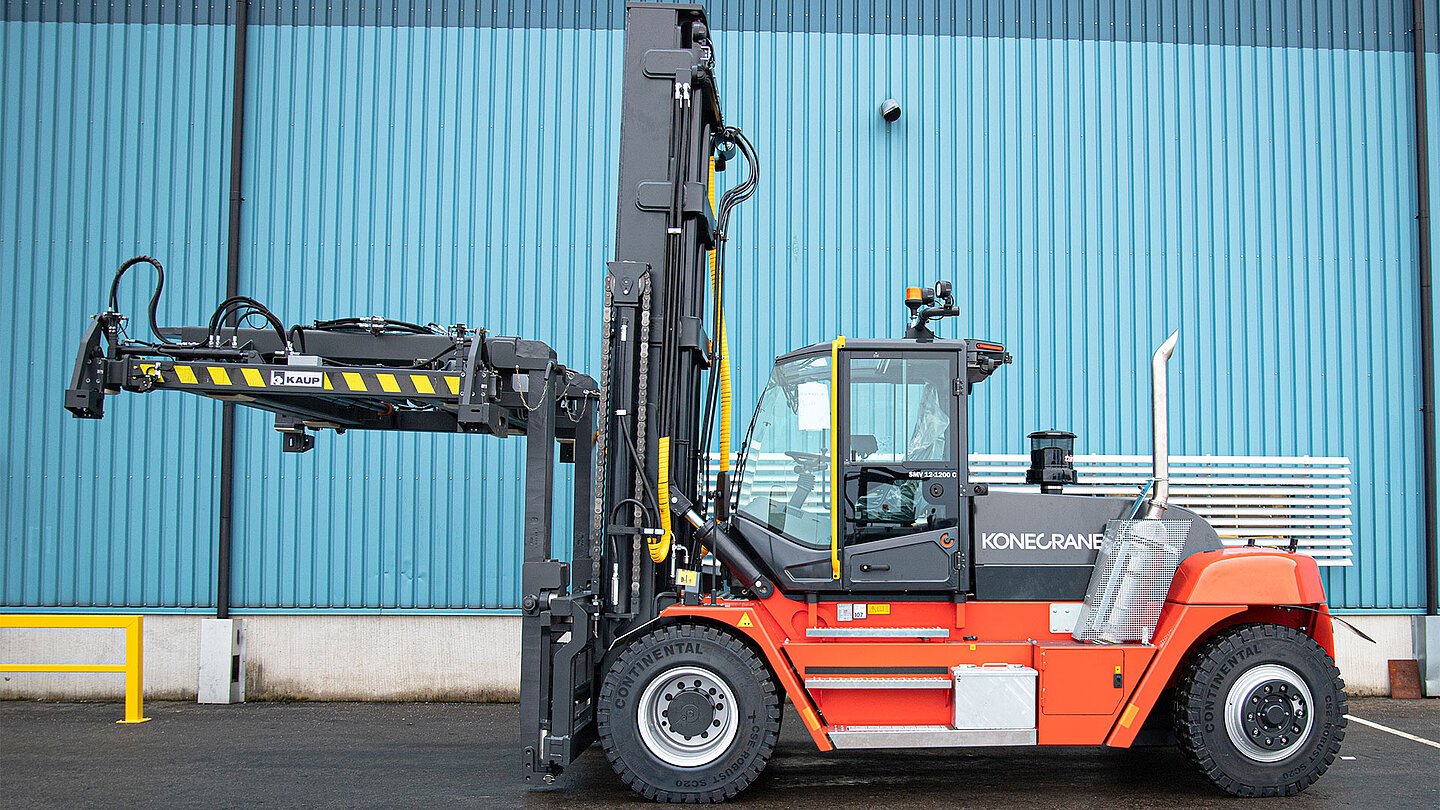 Container Spreader - Proven worldwide: on ships, port terminals or ...